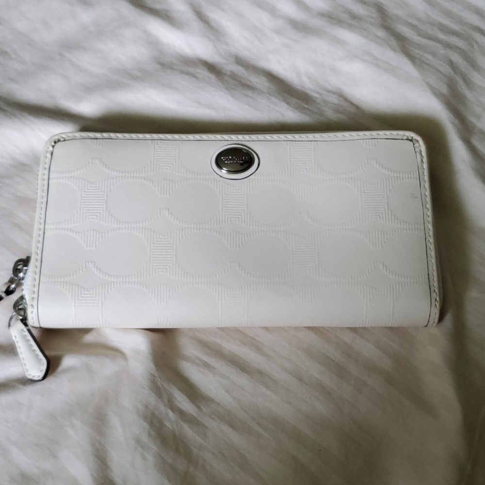 Coach accordian wallet NWT